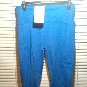 Gym leggings by Fabletics